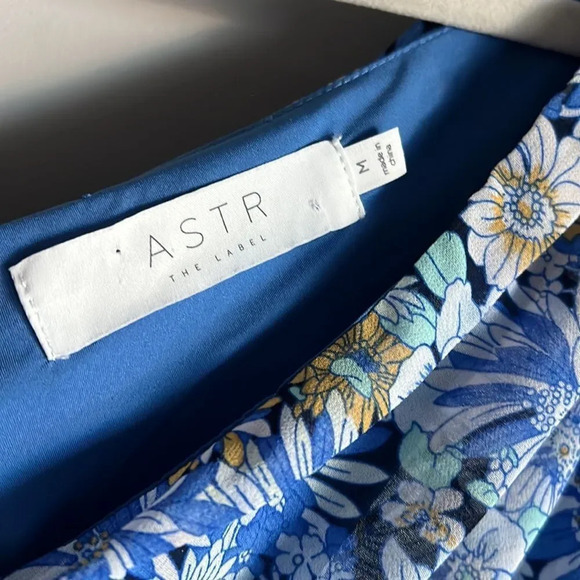 ASTR The Label  Santorini Floral One Shoulder dress - Picture 8 of 12